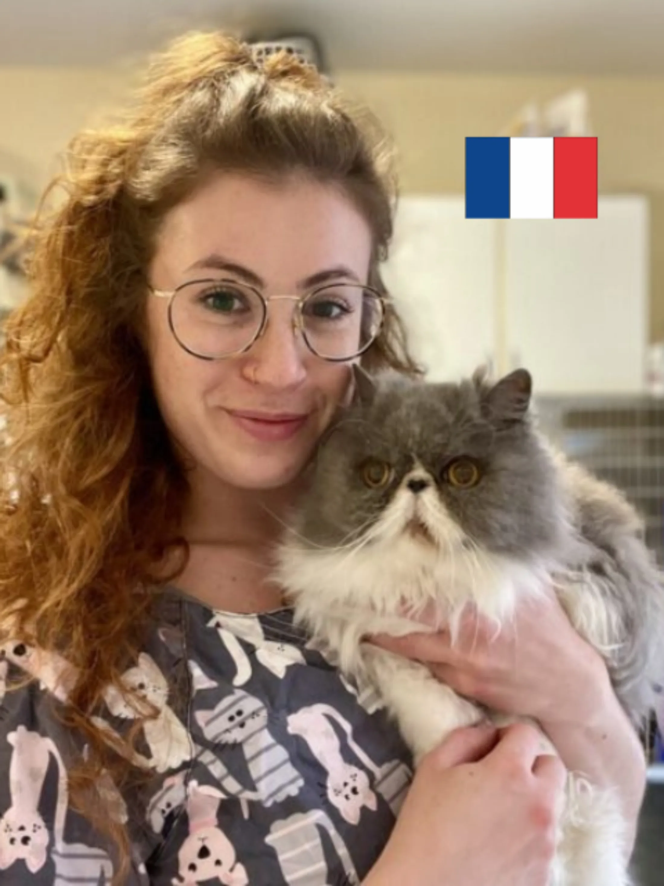 Pauline met taalvlaggen